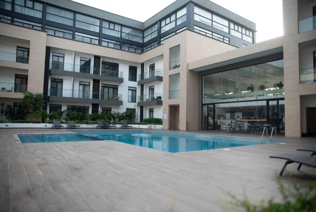 Pool View Apartment @Embassy Gardens Accra Eksteriør billede